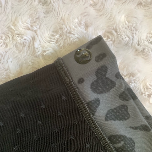 Lululemon leopard print mesh just breathe pant - Picture 4 of 8
